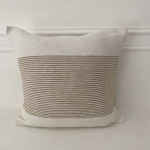 Housse de coussin Blanc et rayure beige sans pompons